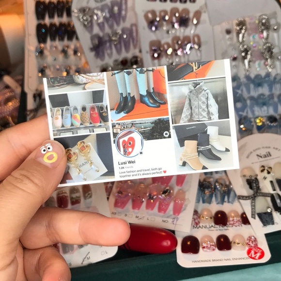 Meet your Posher, Jenny - Picture 3 of 4